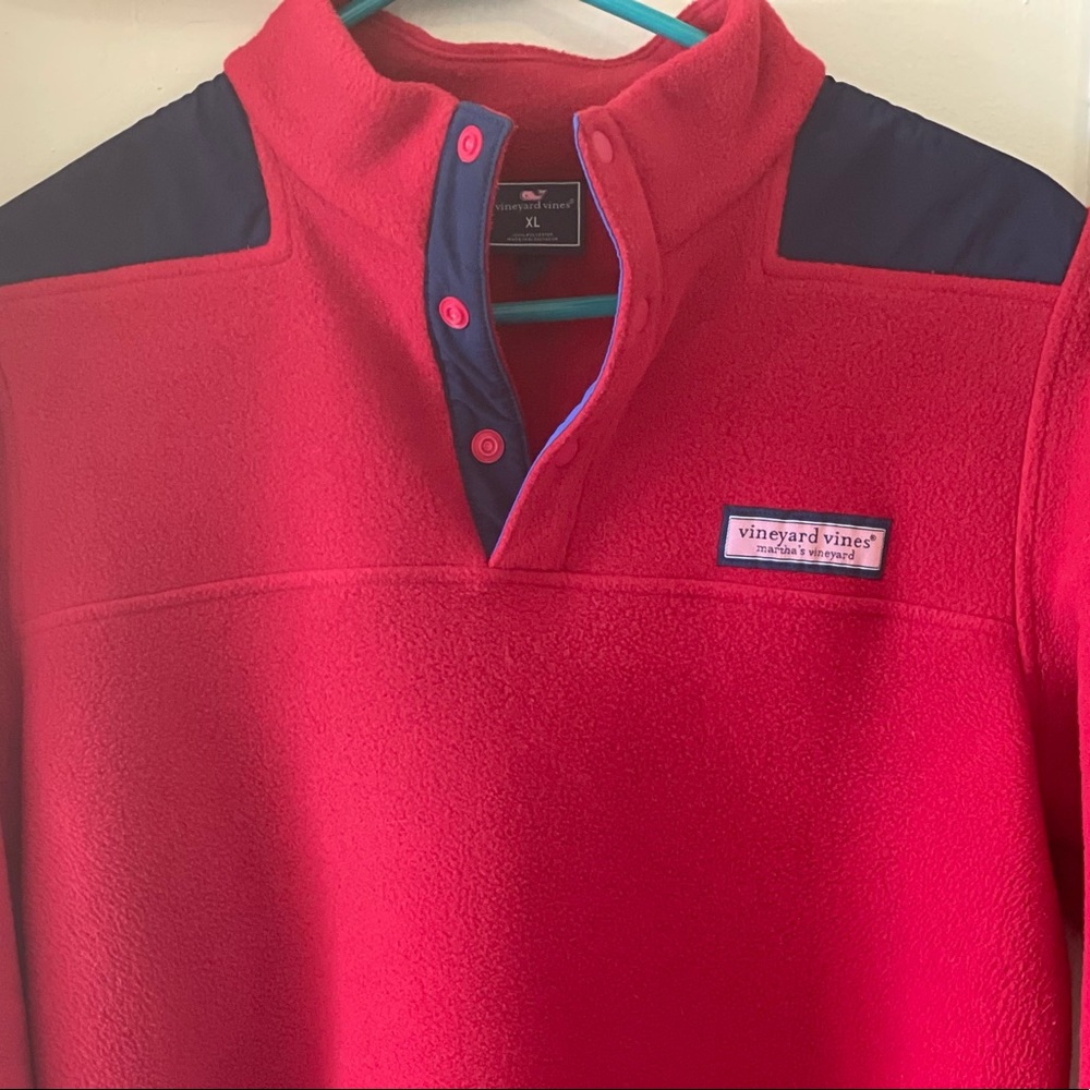 Vineyard Vines men’s small (boys XL) red fleece shep shirt